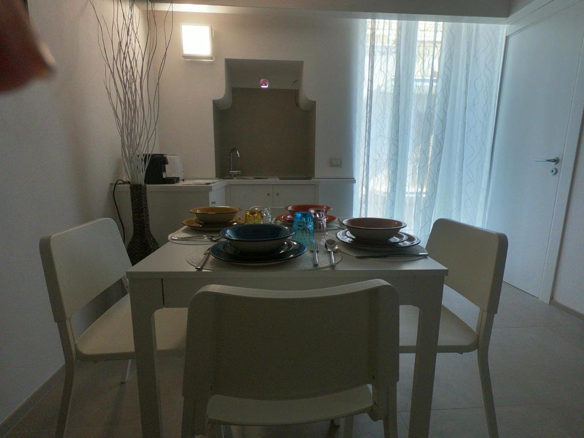 Atropo 114 Apartment Полиняно а Маре Екстериор снимка